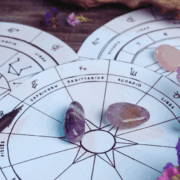 Intuitive Astrologie: Spirituelle Sterndeutung für innere Weisheit und Selbsterkenntnis