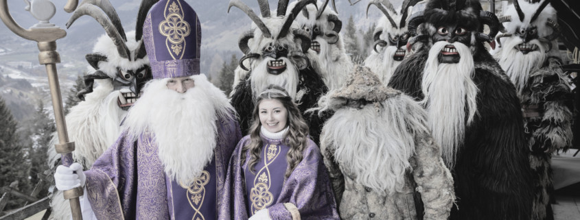 Rauhnächte-Figuren Nikolaus und Perchten symbolisieren den Übergang von Yang zu Yin und die Bedeutung der dunklen Winterzeit für tiefen Schlaf